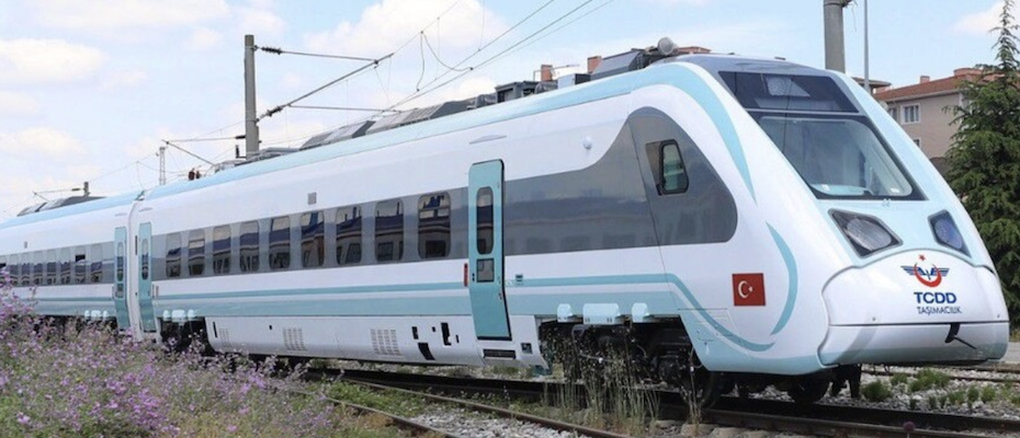Milli hızlı tren saatte 240 kilometre hıza ulaştı - Lesen Sie die Nachrichten?>