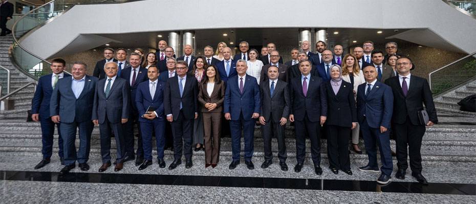 Türkiye ile Almanya ekonomik iş birliğini daha da güçlendirmeyi hedefliyor - Haberi Oku