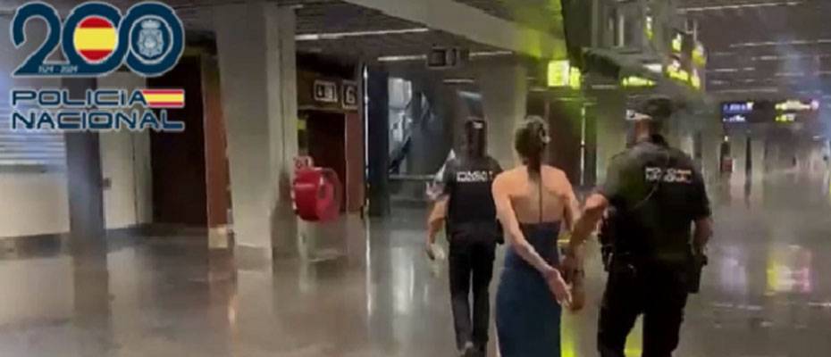 Gran Canaria'da otel ücretini ödemeden ayrılmak isteyen turist havalimanında yakalandı - Lesen Sie die Nachrichten?>
