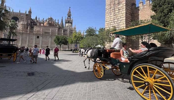 Spanien erwartet fast 12 Millionen internationale Flugreisende im Mai 