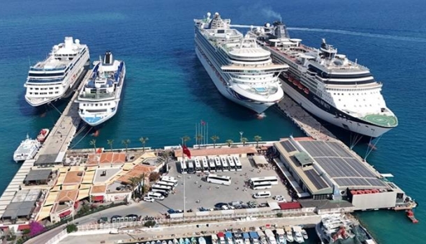 Kreuzfahrttourismus in der Türkei boomt: Über 11.000 Touristen in Kuşadası und Izmir