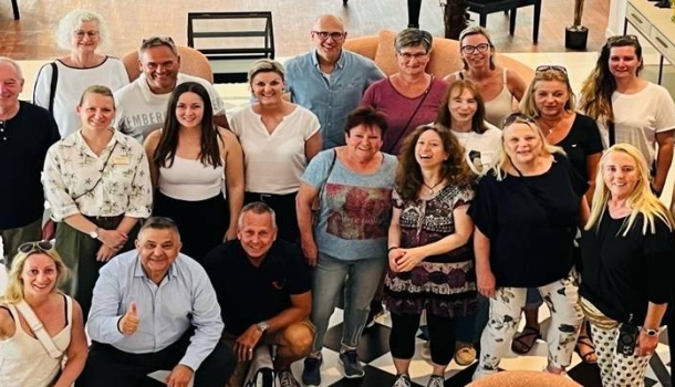 Kalimera Korfu! Wenn Reiseprofis zu lokalen Heldinnen und Helden werden