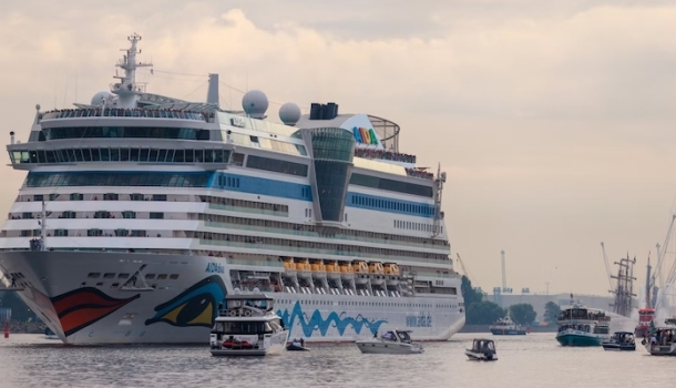 AIDA Cruises bringt Urlaubsfeeling in den Rostocker Stadthafen - Lesen Sie die Nachrichten