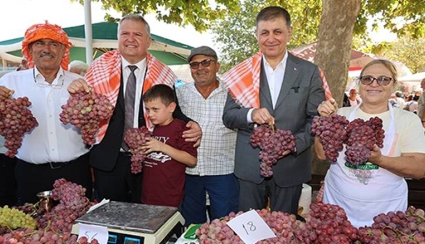 Urla’nın 2 Bin 600 Yıllık Bağbozumu Şenliği Coşkuyla Başladı