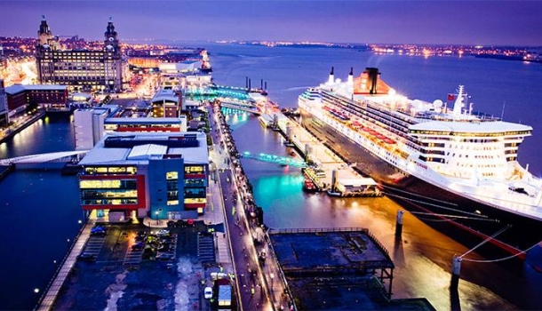 Von der Elbe hinaus in die Welt: Queen Anne startet ihre große Reise in Hamburg
