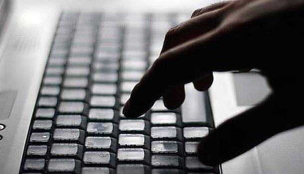 ‘Silver Surfer’ Kuşağı: 65 yaş üstündekilerin dörtte üçü çevrim içi - Haberi Oku