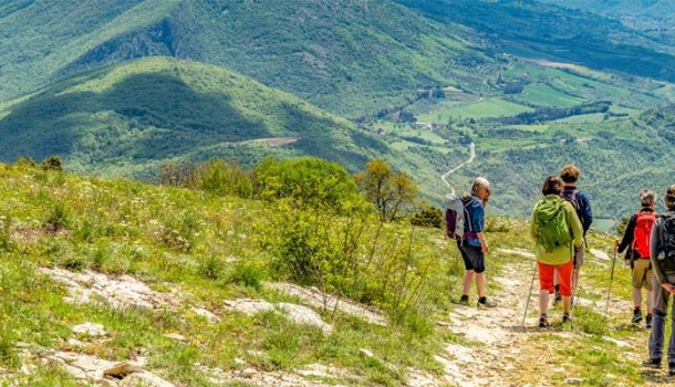 Ankommen statt abheben: Weltweitwandern setzt auf Wanderreisen ohne Flug - Lesen Sie die Nachrichten