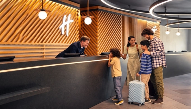 Holiday Inn-Studie: Kinder wünschen sich mehr Freiheit im Familienurlaub