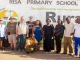 Schule in Kenia – Reiseberater spenden für Schulbänke